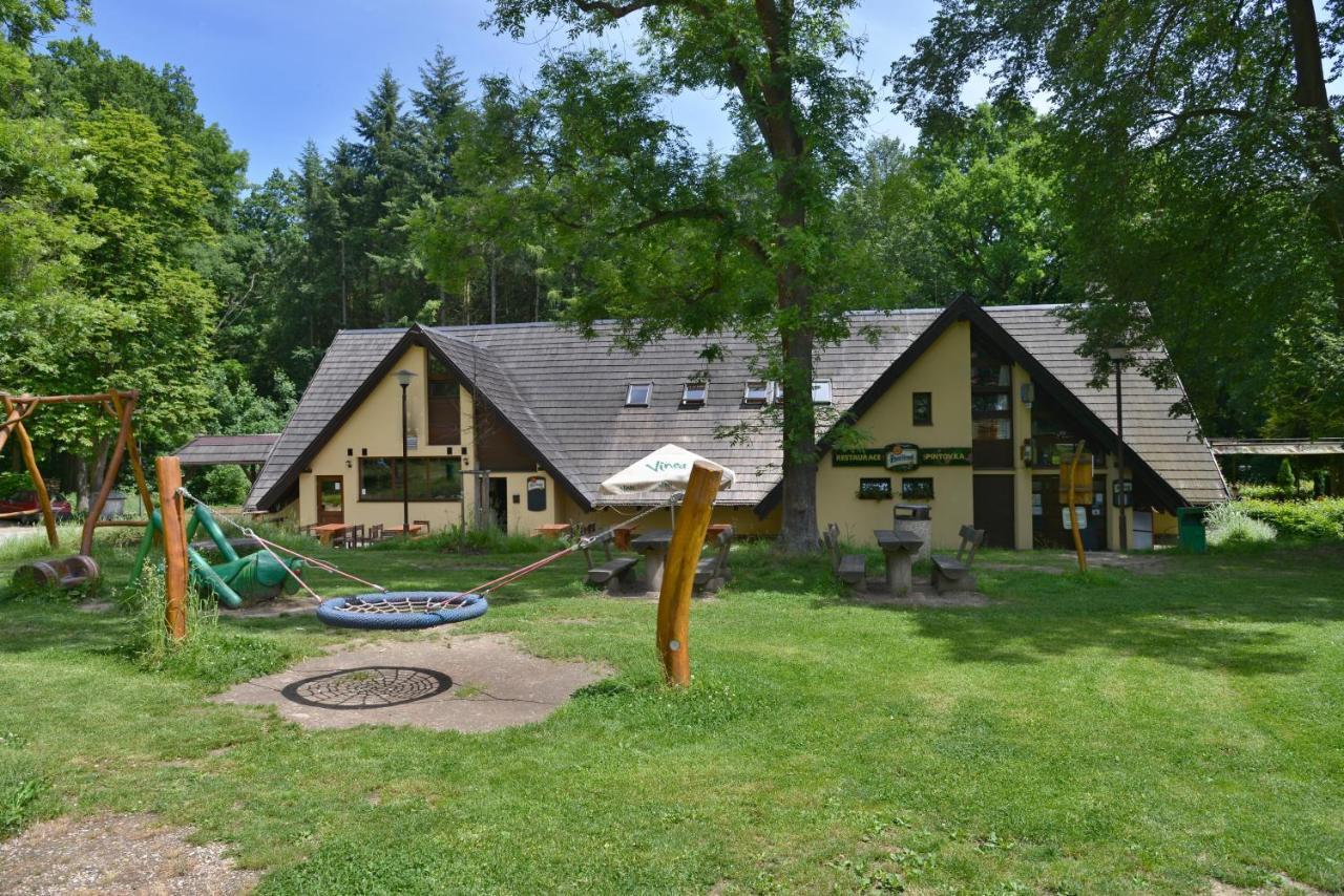 Penzion A Restaurace Pintovka Табор Екстер'єр фото